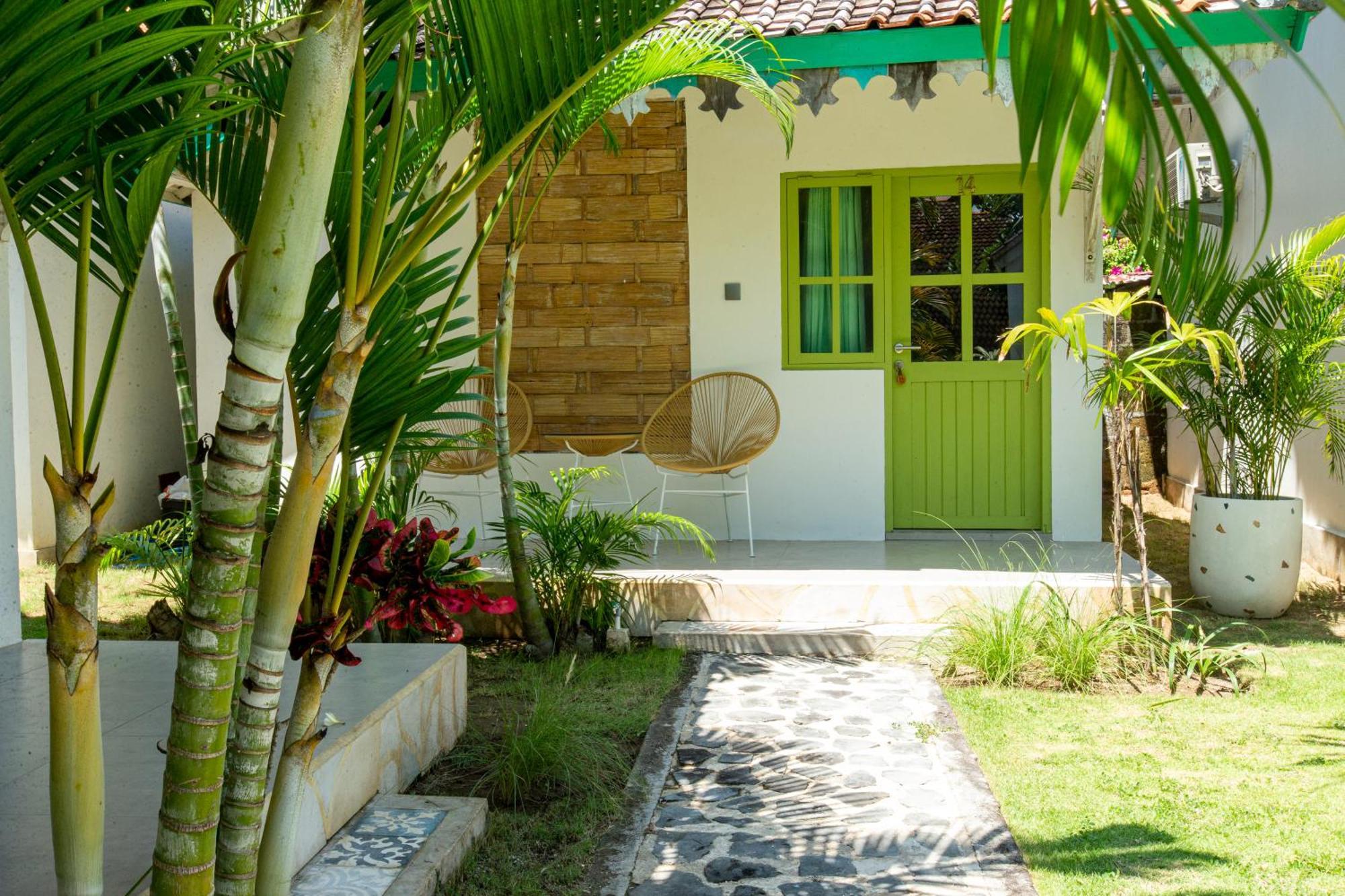 La Roja Bungalows Batununggul المظهر الخارجي الصورة