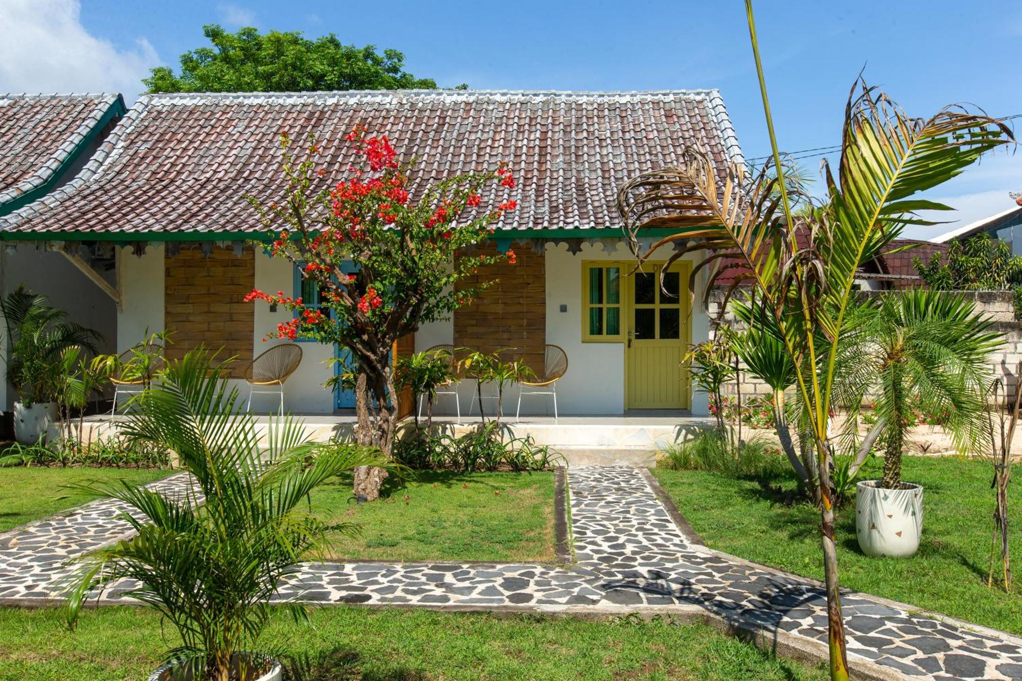 La Roja Bungalows Batununggul المظهر الخارجي الصورة